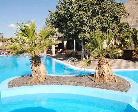 San Efrem Aparthotel 2*